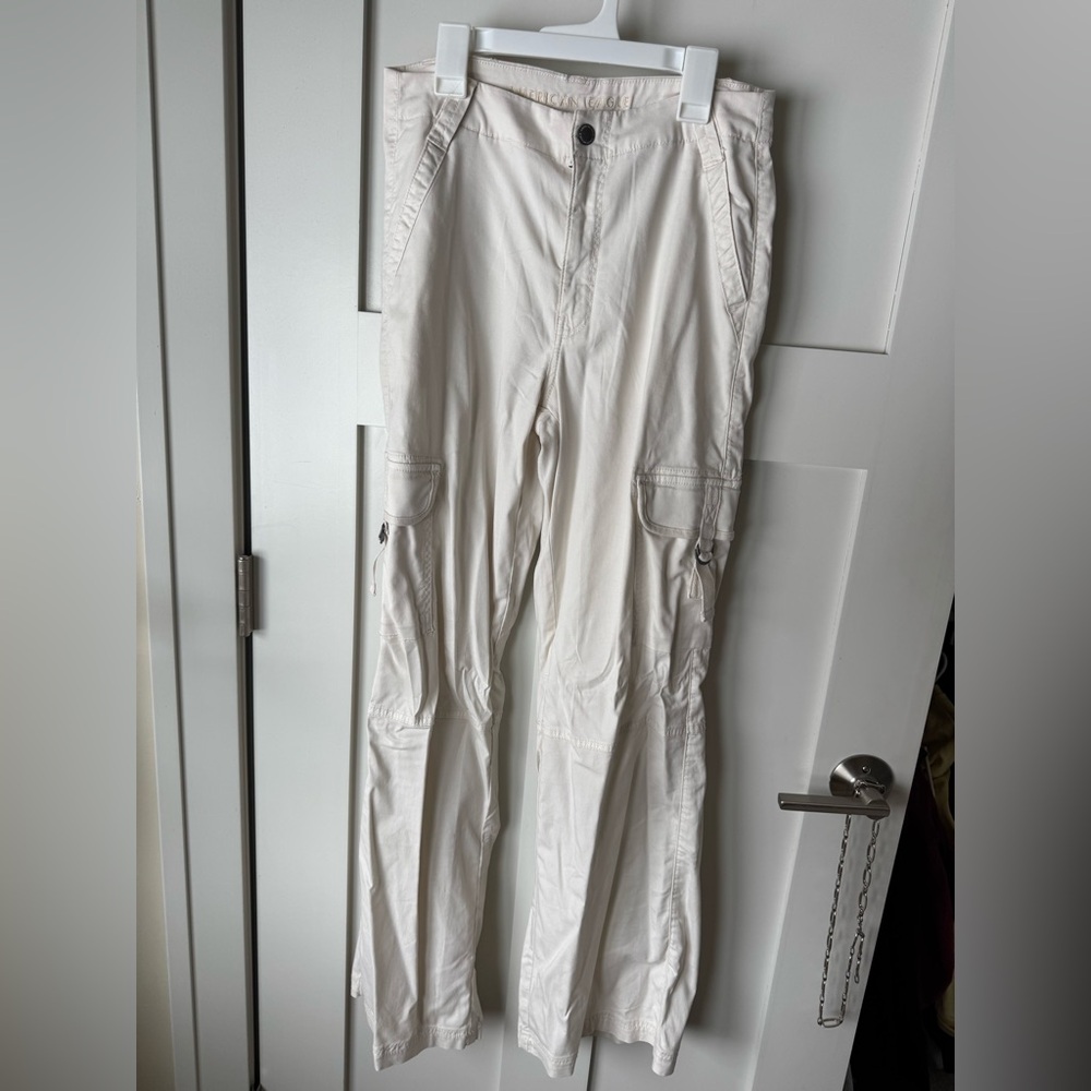 American Eagle Outfitters Women’s Light Cargo Pants